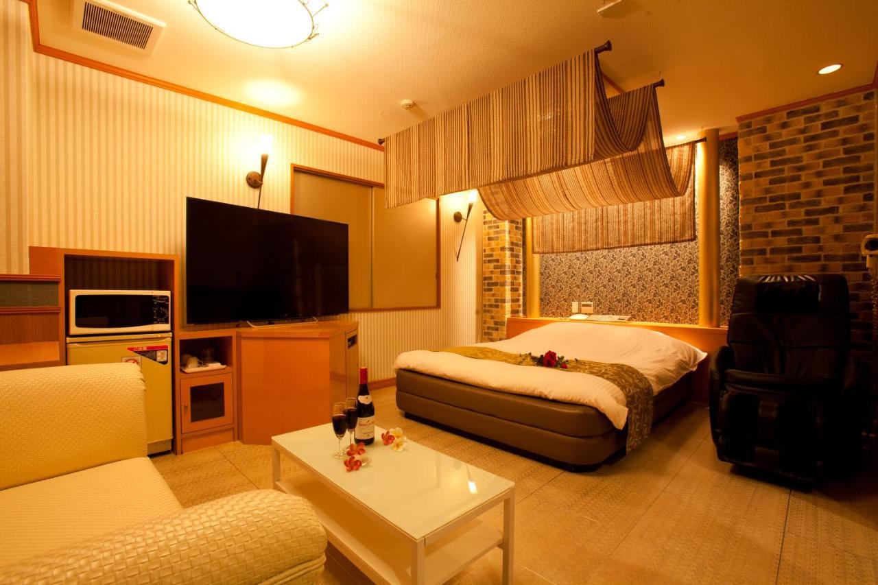Hotel Luna (Adults Only) Токио Екстериор снимка