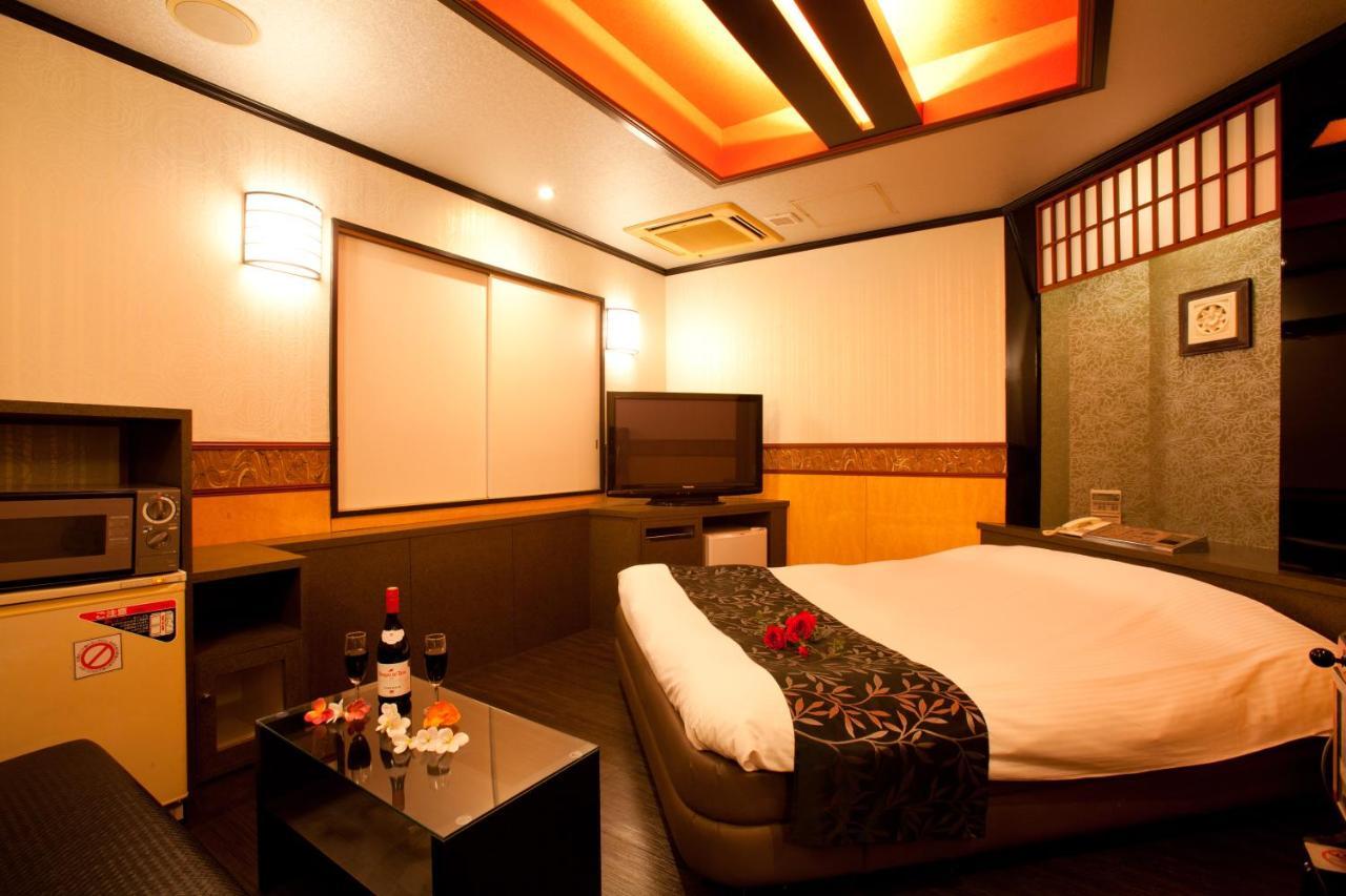 Hotel Luna (Adults Only) Токио Екстериор снимка