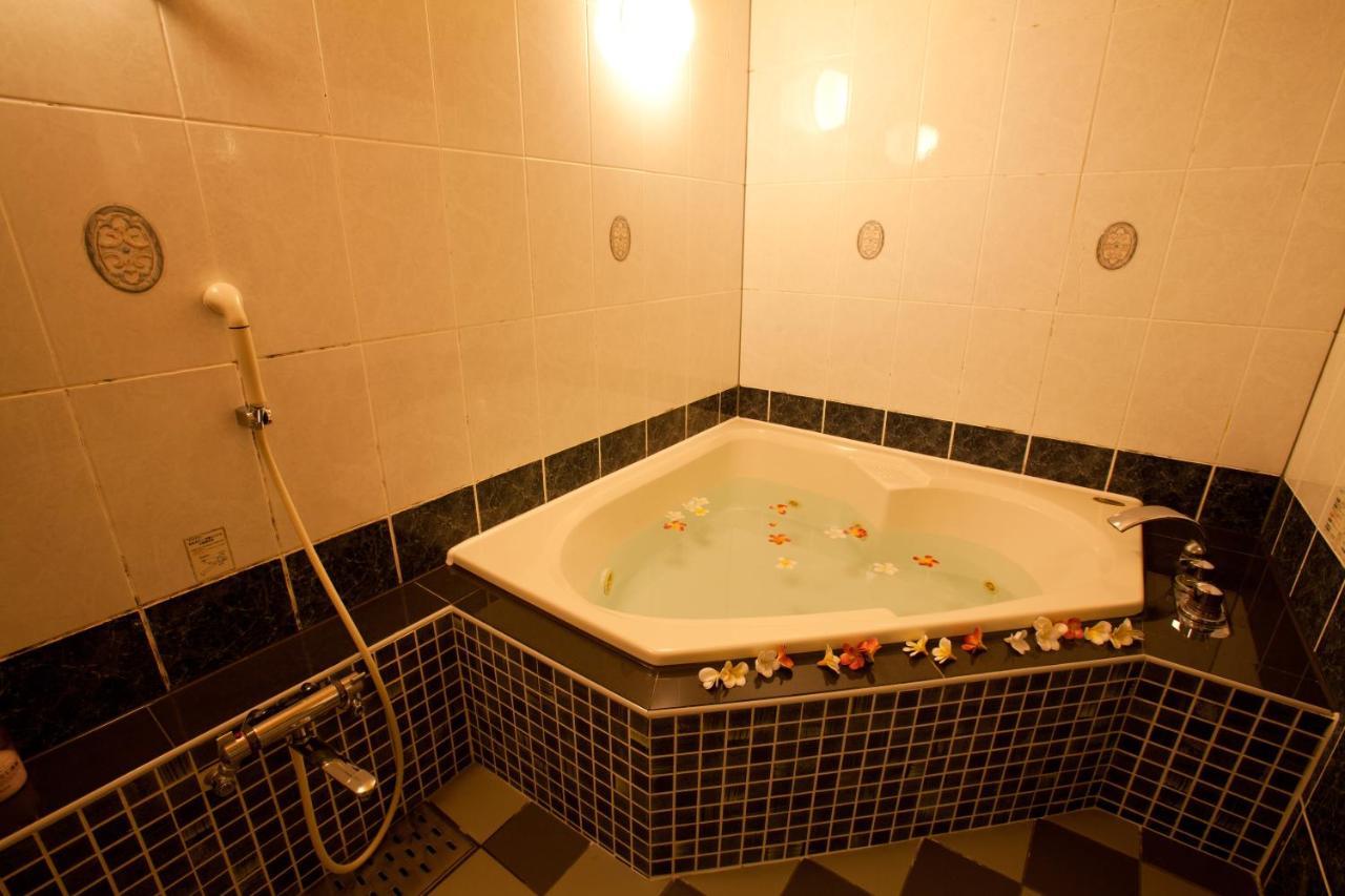 Hotel Luna (Adults Only) Токио Екстериор снимка