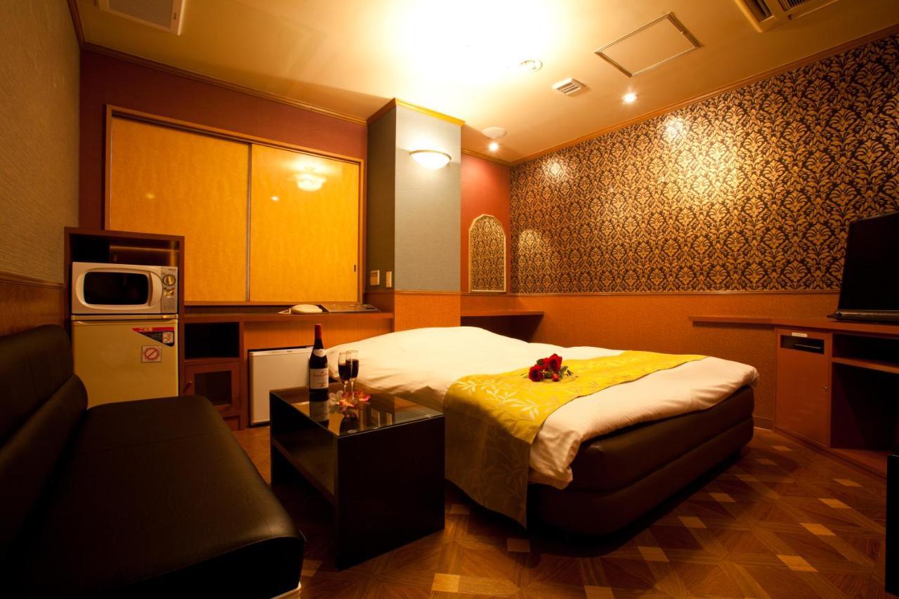 Hotel Luna (Adults Only) Токио Екстериор снимка