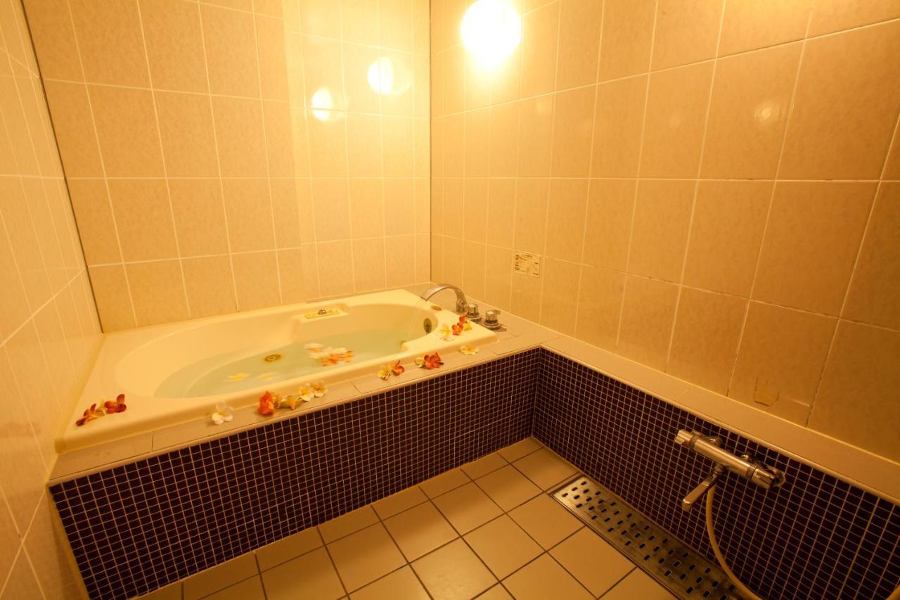 Hotel Luna (Adults Only) Токио Екстериор снимка