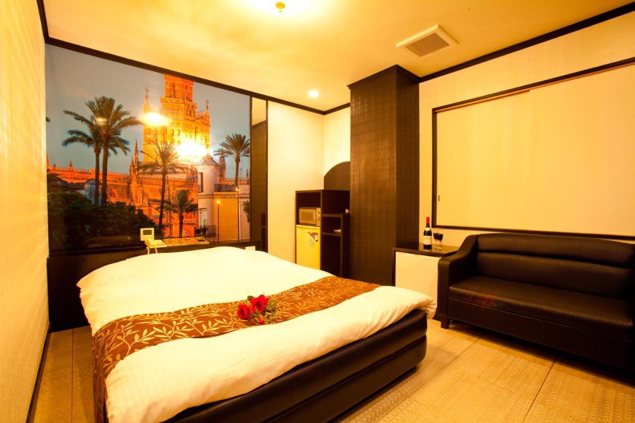 Hotel Luna (Adults Only) Токио Екстериор снимка